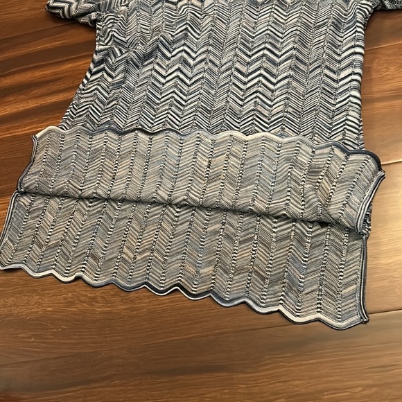 WHITE HOUSE BLACK MARKET Zig Zag Cold Shoulder Long Sleeve Blouse size XXSP - Picture 11 of 11